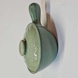 Vintage Green Ceramic USA Ring Onion Soup Bowl Crock w/ Mismatched Swirl Lid